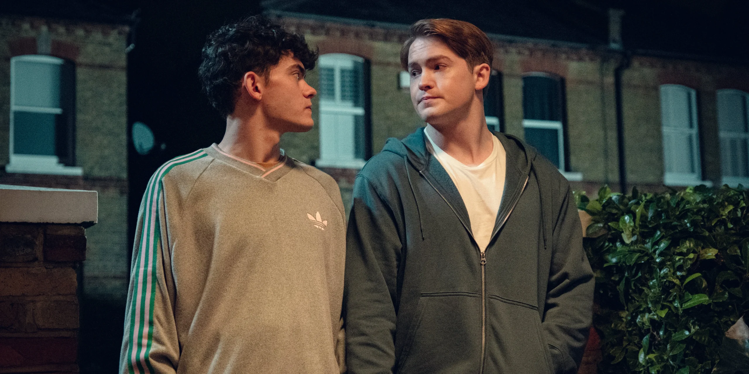 Kit Connor und Joe Locke in Heartstopper, Staffel 3, Folge 3