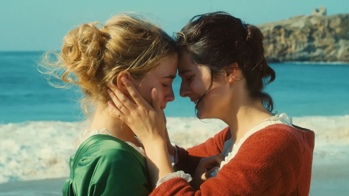 Noémie Merlant und Adèle Haenel in „Porträt einer brennenden Dame“