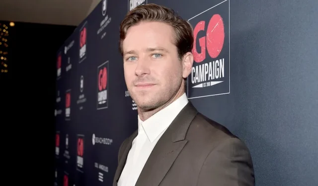 Armie Hammer odpowiada na zarzuty kanibalizmu w najnowszej próbie powrotu