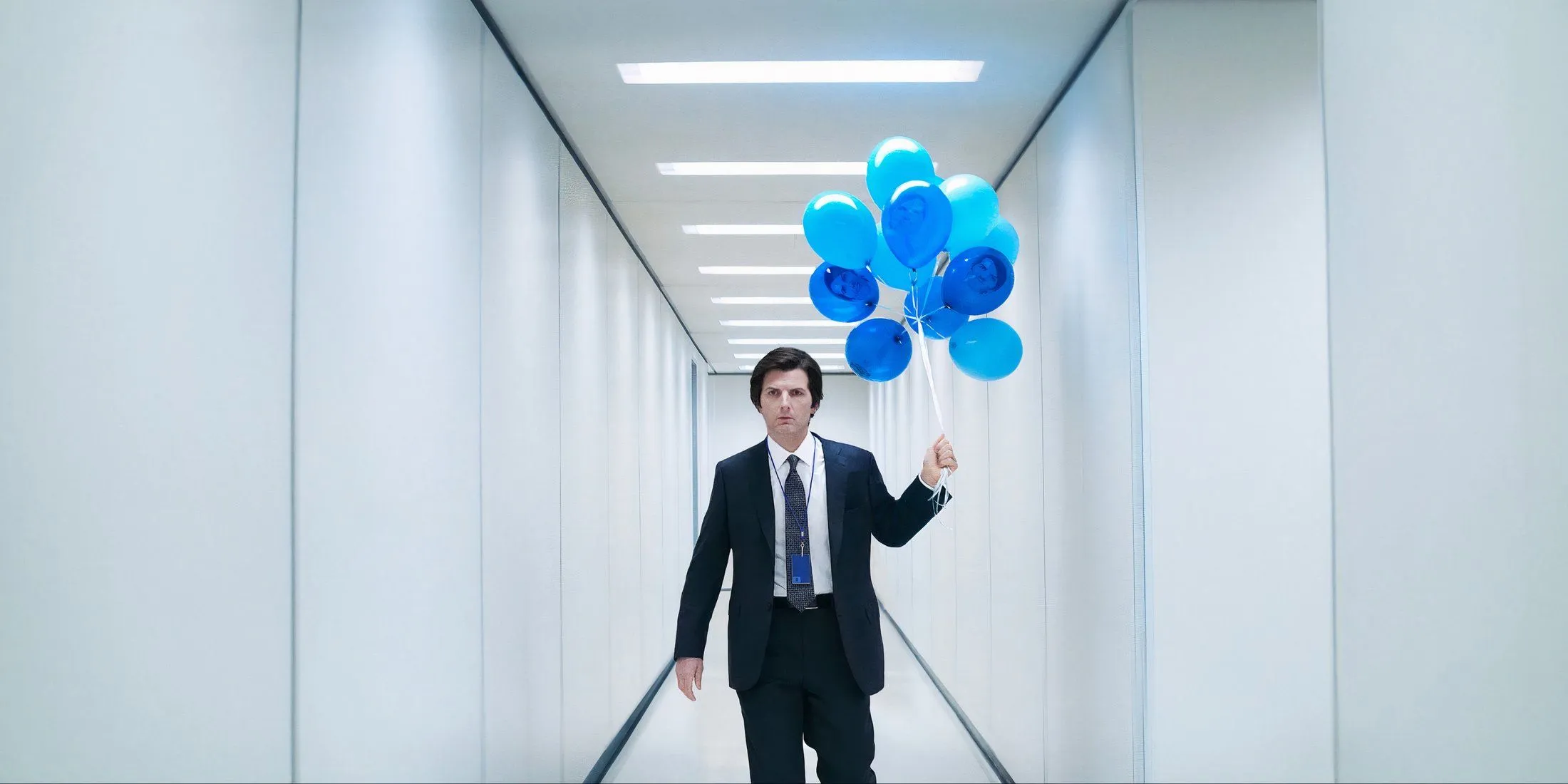 Mark con globos en la temporada 2