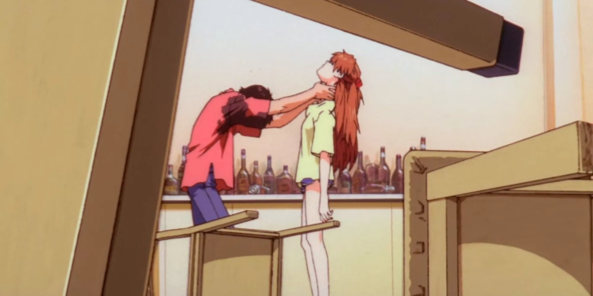 Shinji estrangula a Asuka en Neon Genesis Evangelion