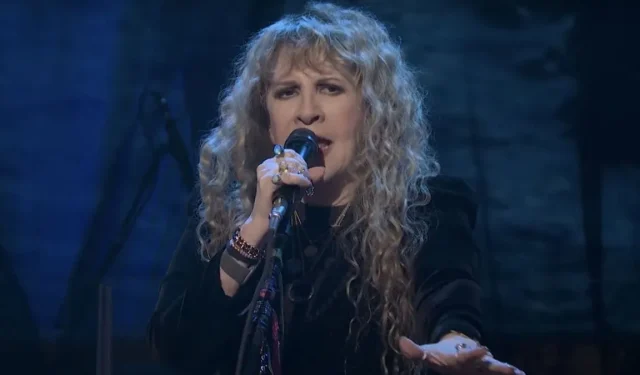 Stevie Nicks: O ícone da bruxa sempre enigmático