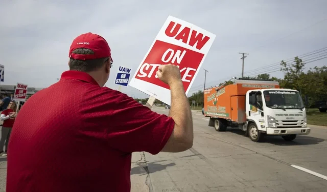 Donald Trump’s Potential Second Presidency: A Threat to Worker Protections and Labor Rights