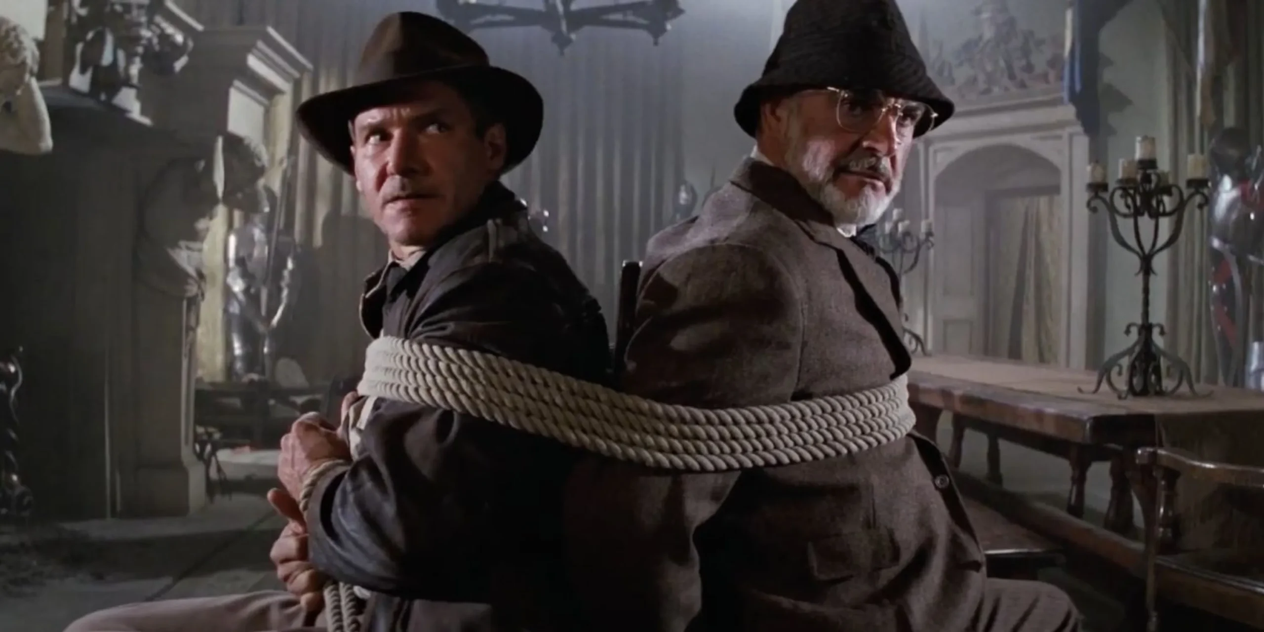 Indiana Jones e Henry Jones Sr. amarrados