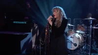 ‘Empodérate: la actuación nocturna de Stevie Nicks de ‘The Lighthouse’ insta a la participación de los votantes