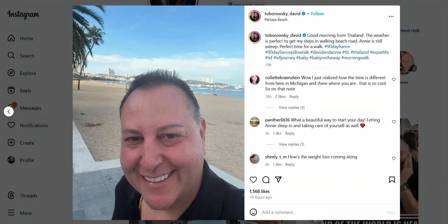 La star di 90 Day Fiancé David Toborowsky sulla spiaggia in Thailandia sorride in un post su Instagram