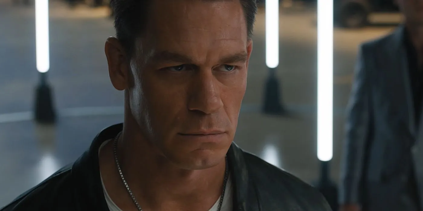 John Cena como Jakob Toretto luciendo serio en F9.