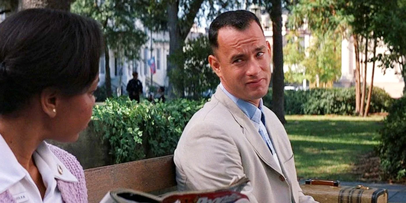 Forrest Gump rozmawia z kobietą na ławce