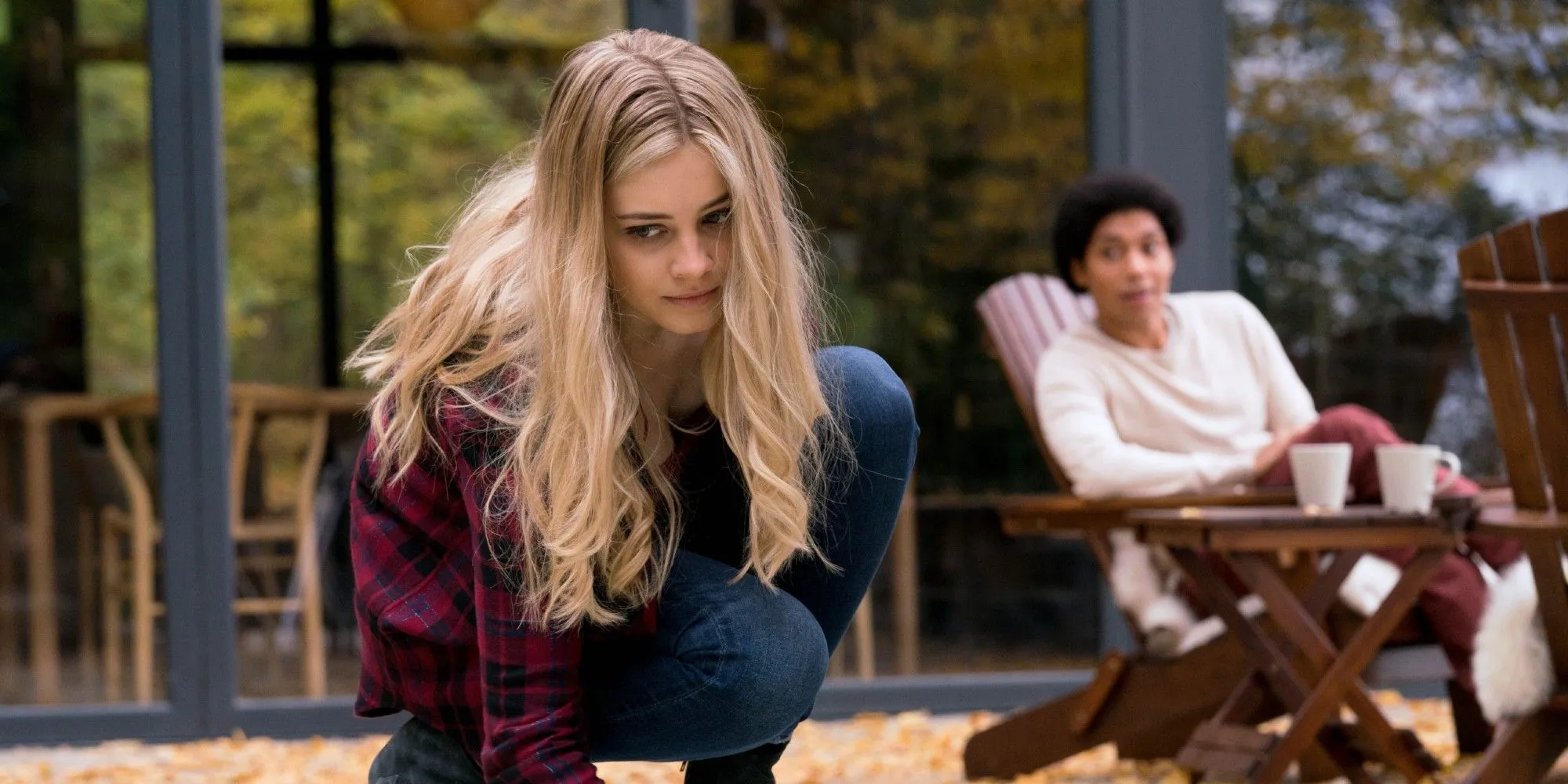 Josephine Langford und Chance Perdomo in „After We Fell“