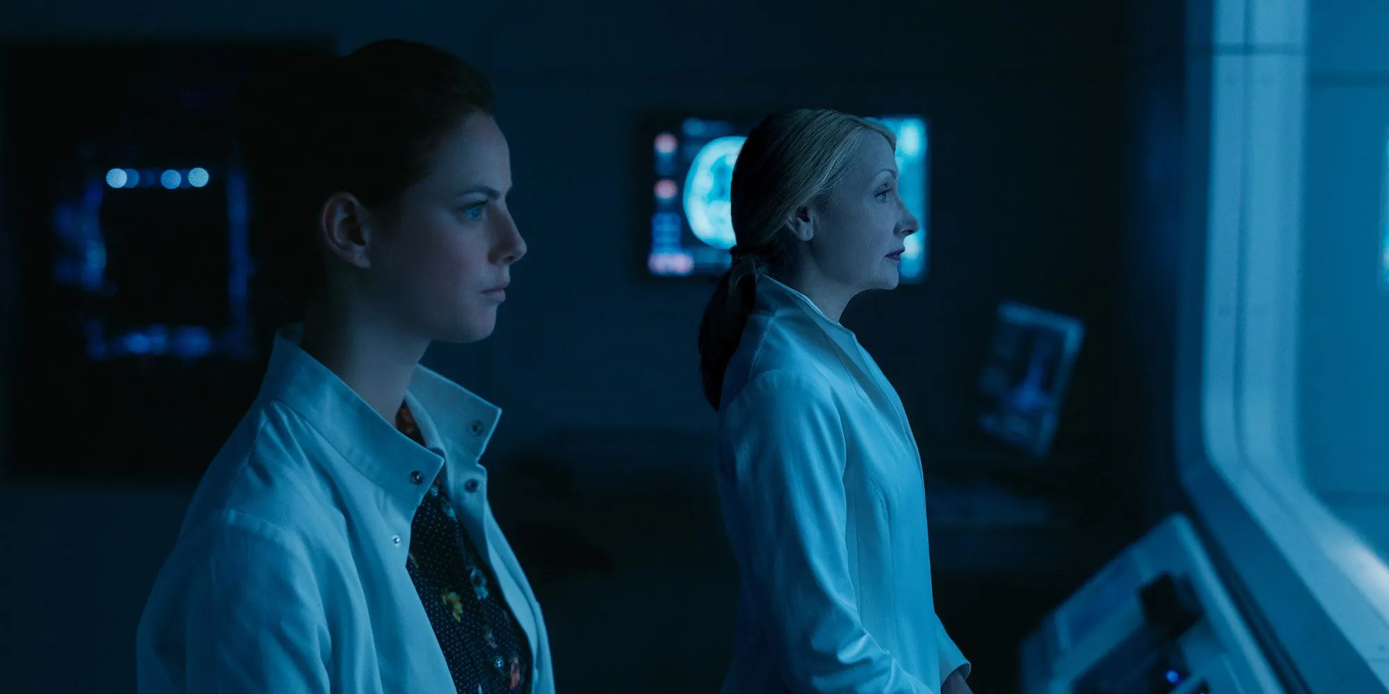 Kaya Scodelario and Patricia Clarkson in a WCKD facility