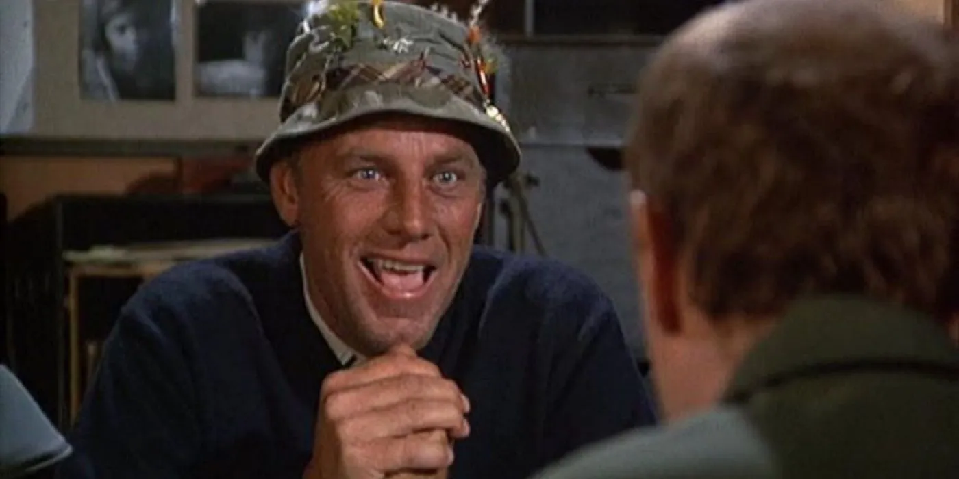 McLean Stevenson como Coronel Henry Blake