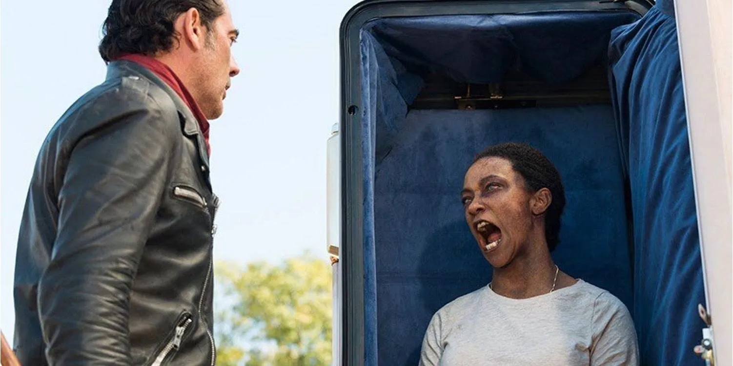 Sonequa Martin-Green y Jeffery Dean Morgan como Sasha y Negan en The Walking Dead.