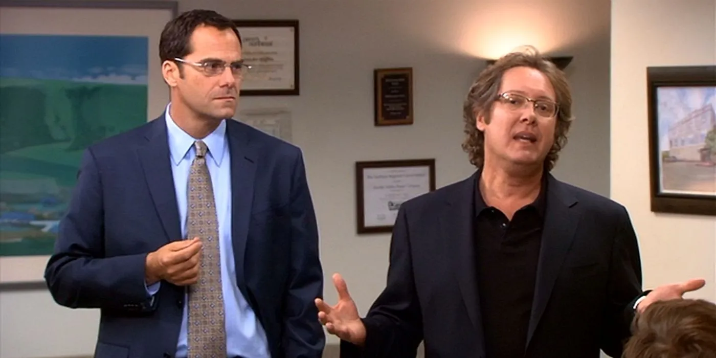 Robert California hält einen Vortrag in The Office