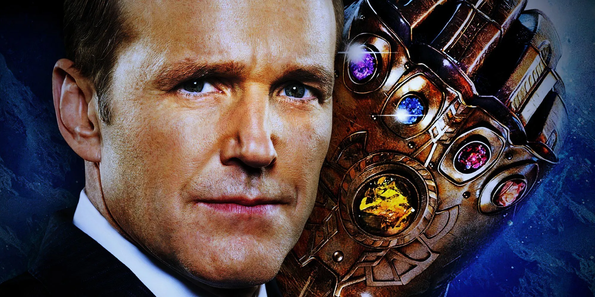 El agente Phil Coulson con el Guantelete del Infinito de Thanos de las películas del MCU