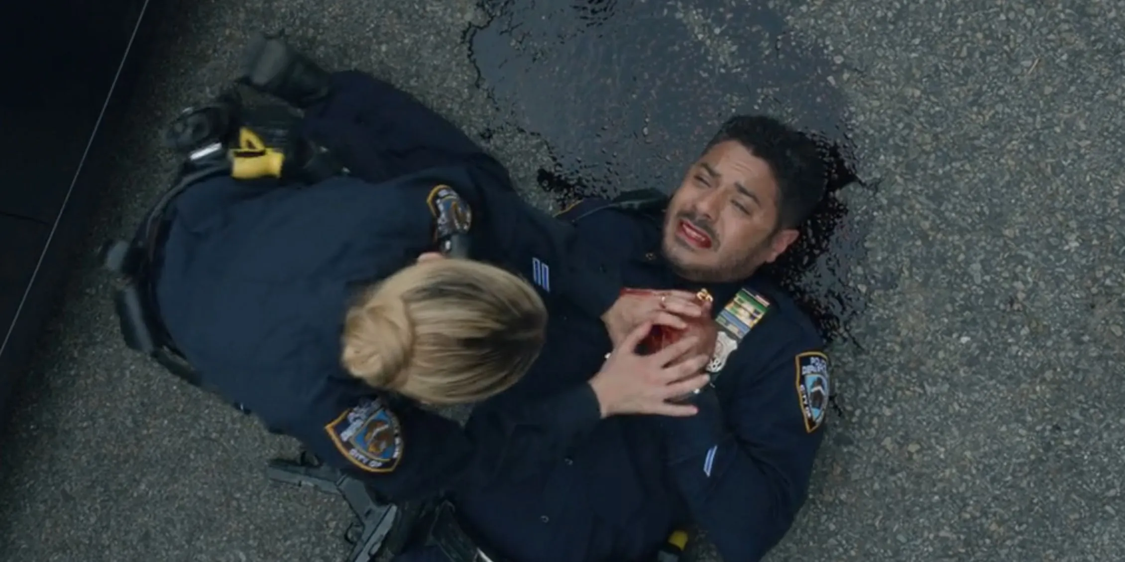 Blue Bloods Eddie versucht Badillo zu retten, nachdem er angeschossen wurde