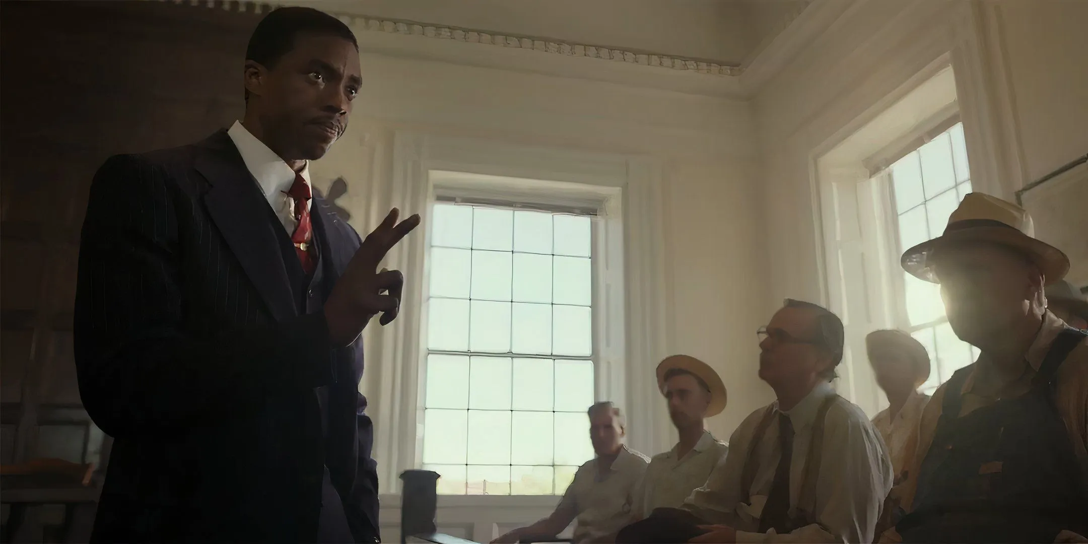 Chadwick Boseman como Thurgood Marshall