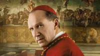 “Muy superior a la novela”: un experto en el Papa elogia el Cónclave, pero considera que el final es “bastante absurdo”