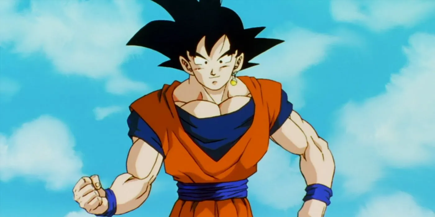 Goku usando un pendiente de Potara en la saga Buu de Dragon Ball Z.