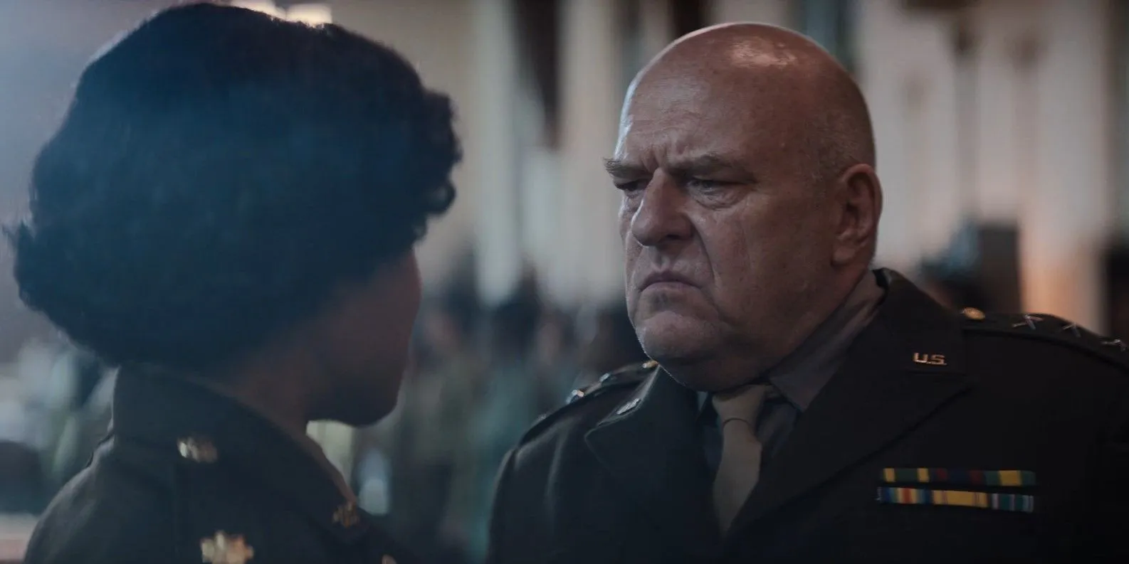 General Halt (Dean Norris) en The Six Triple Eight