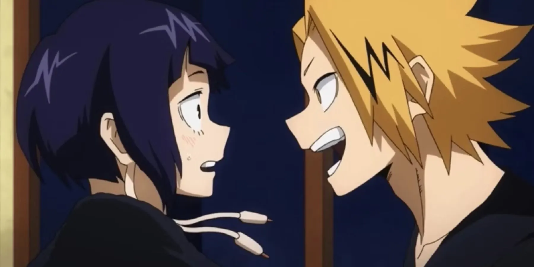 Denki conversando com Jiro, que fica surpreso