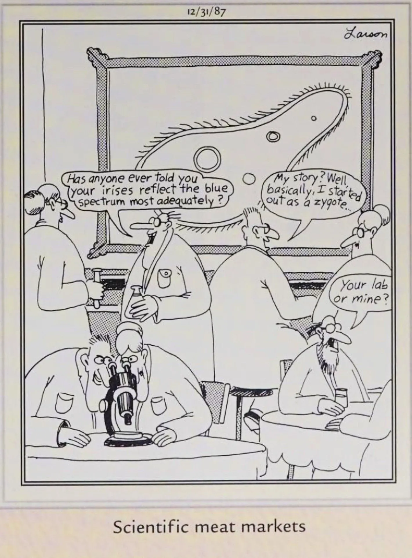 Far Side, 31. Dezember 1987, Wissenschaftler flirten auf einer Party vor einem gerahmten Bild einer Amöbe