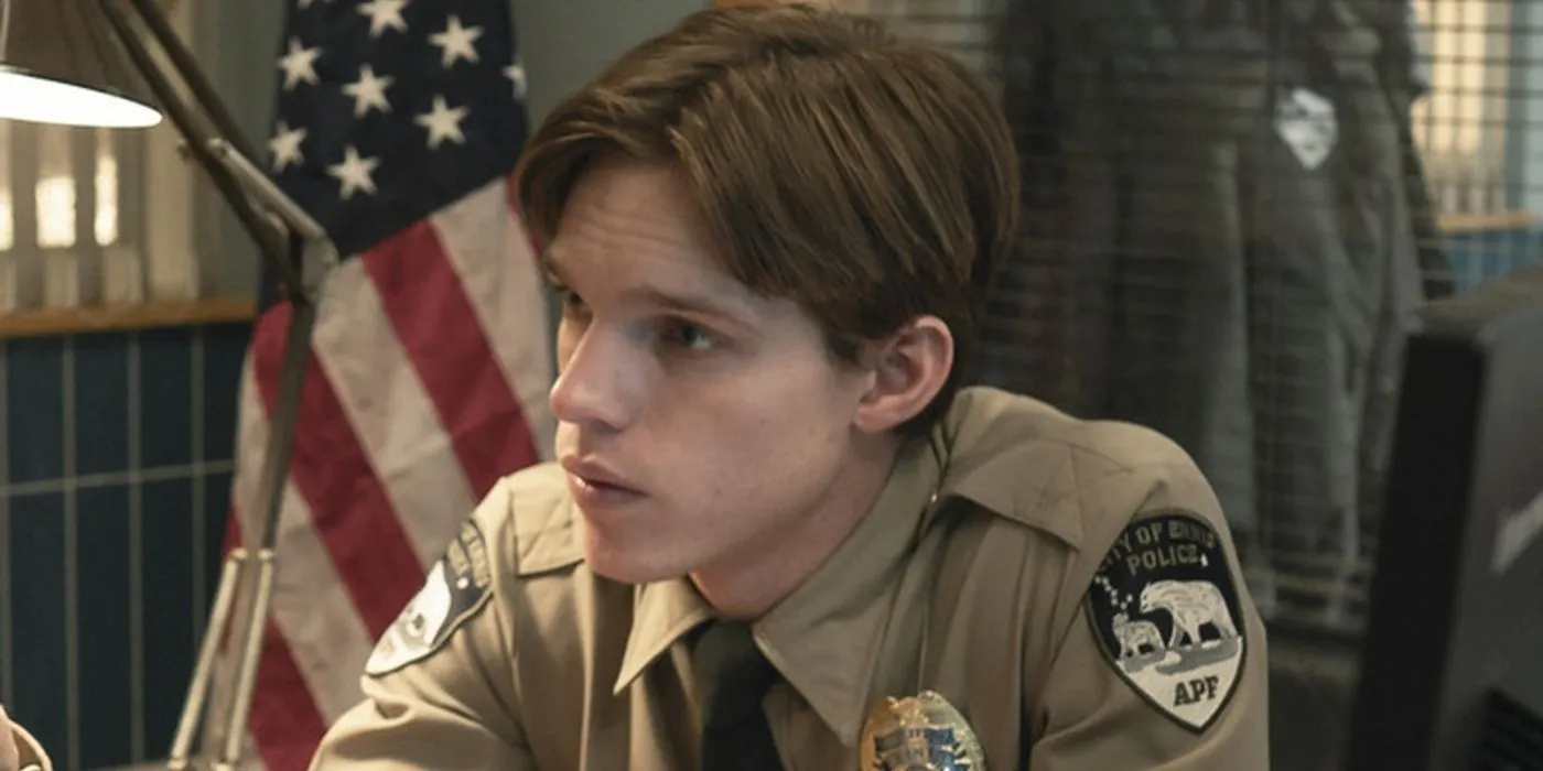 Finn Bennett als Peter Prior in True Detective Night Country