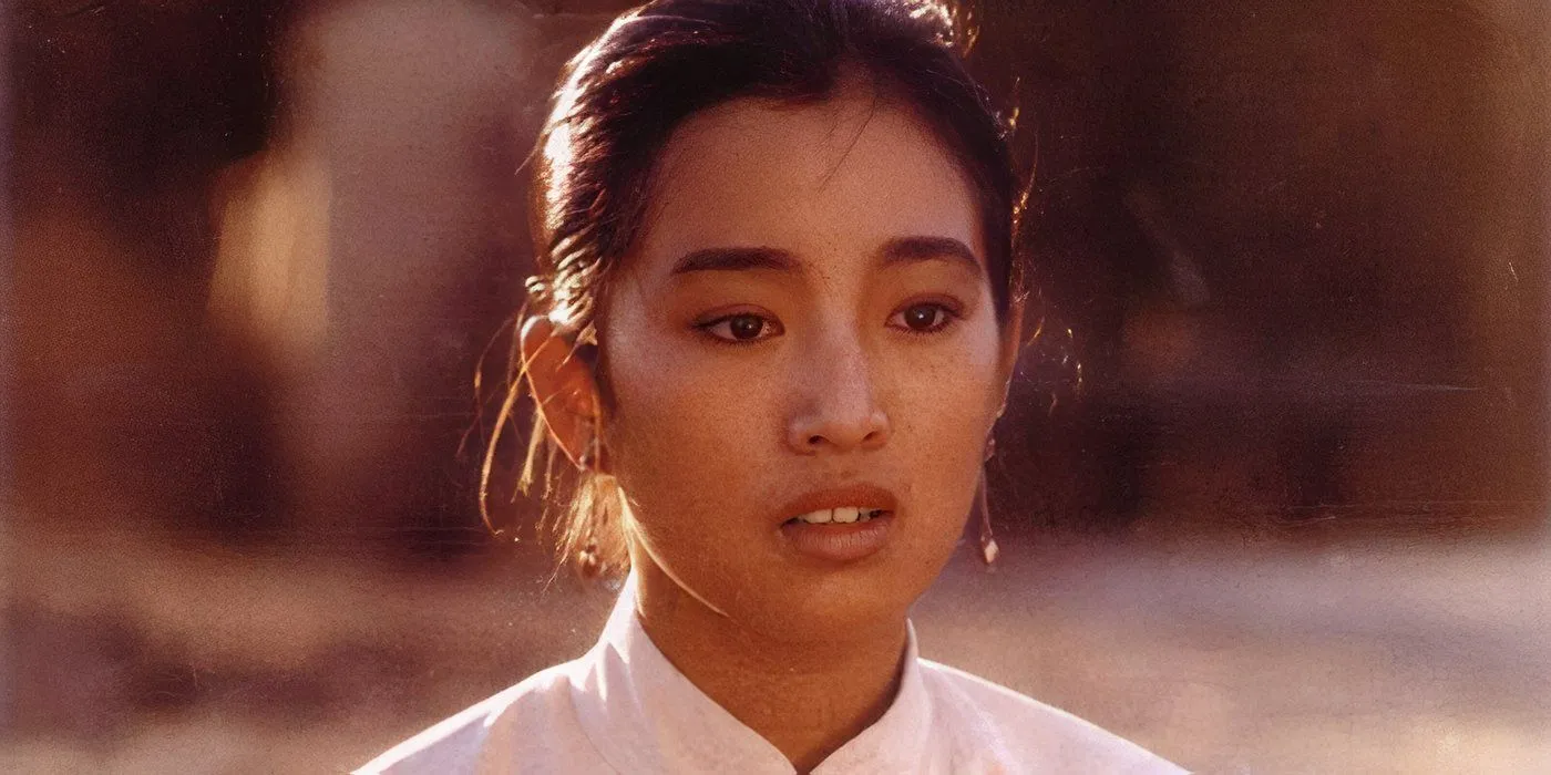 Gong Li en sorgo rojo