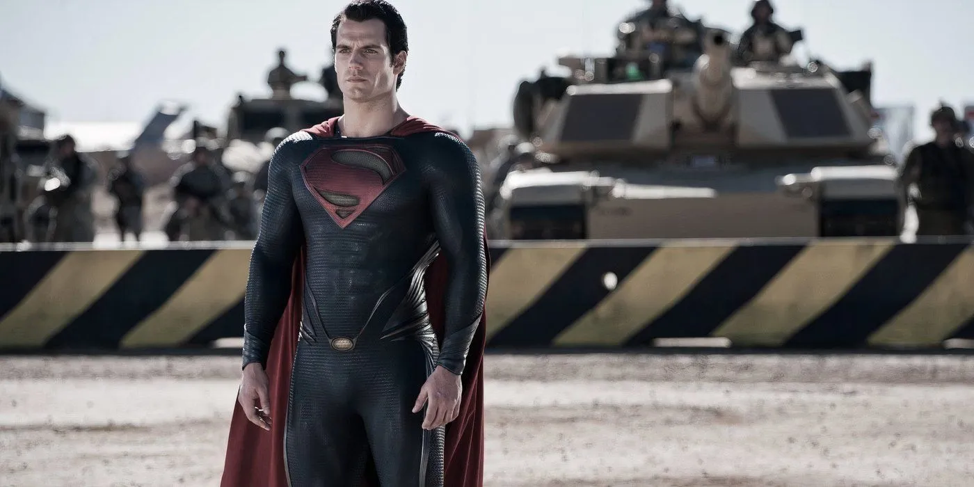 Henry Cavill en Superman avec un regard inquiet dans Man of Steel