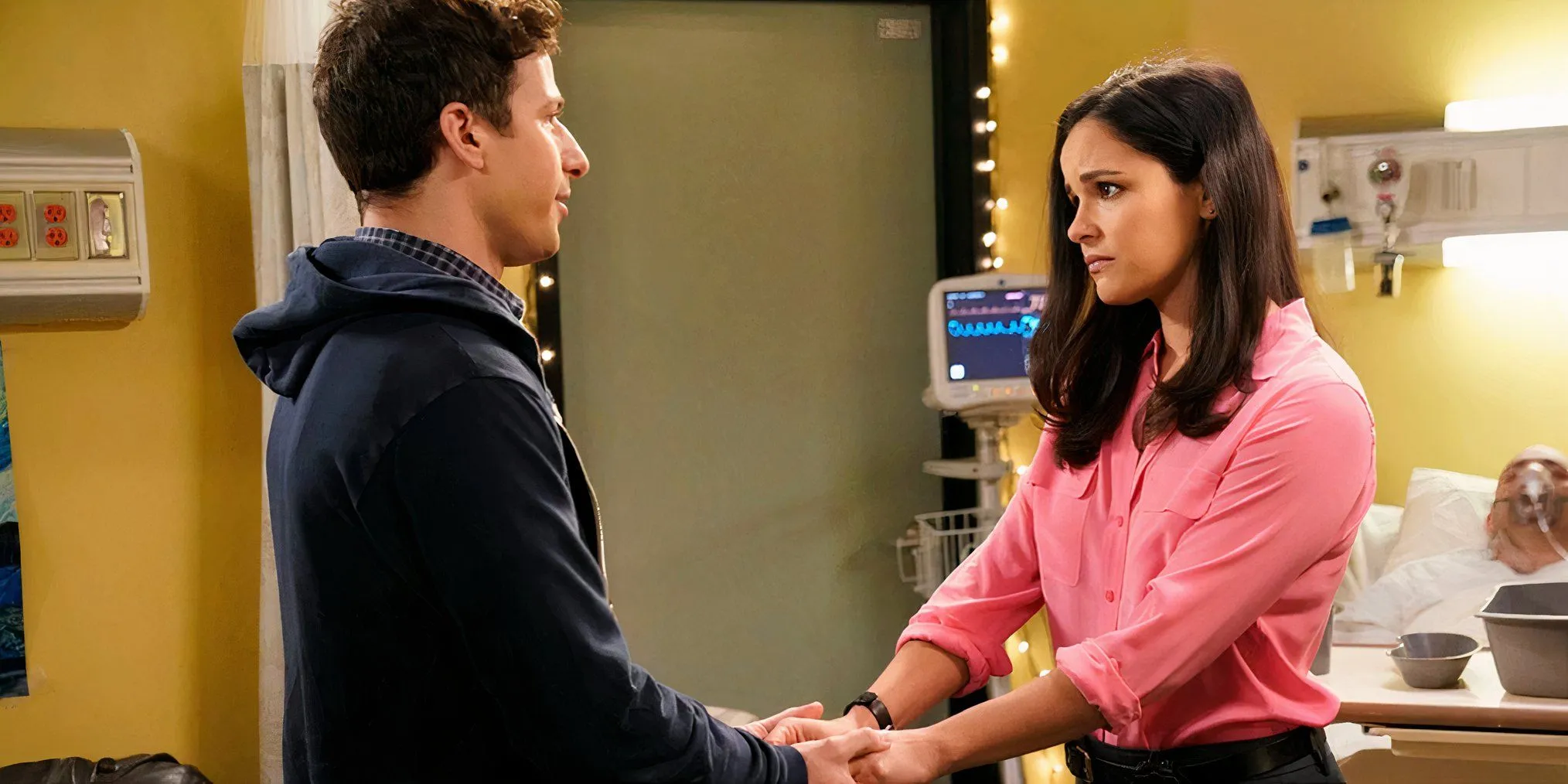 Jake Peralta et Amy Santiago se tenant la main Brooklyn Nine-Nine Casecation