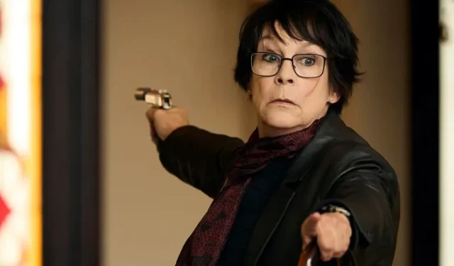 Jamie Lee Curtis negocia un papel en la reinterpretación de una serie clásica de misterio y asesinatos