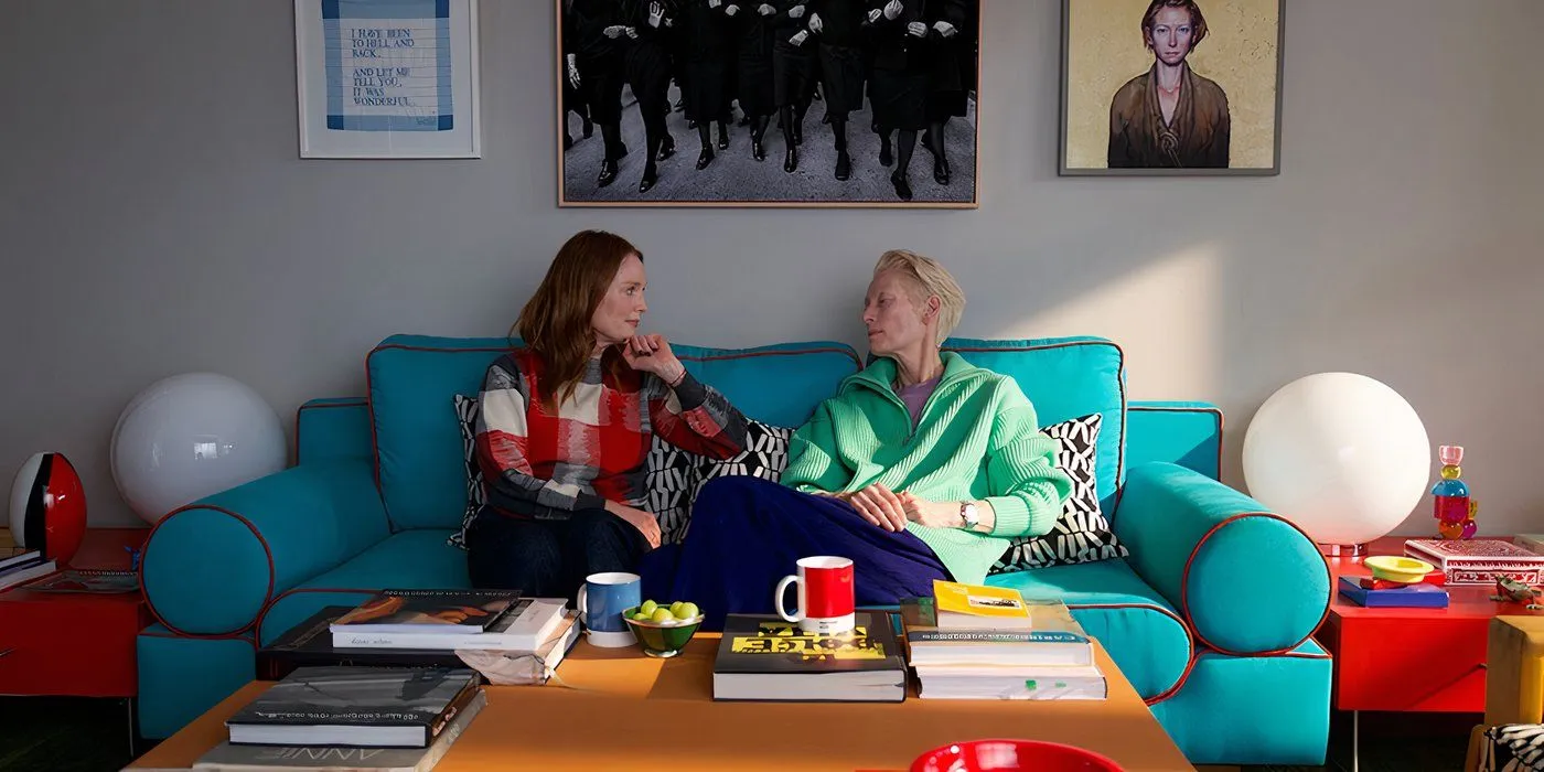 Julianne Moore e Tilda Swinton in La stanza accanto