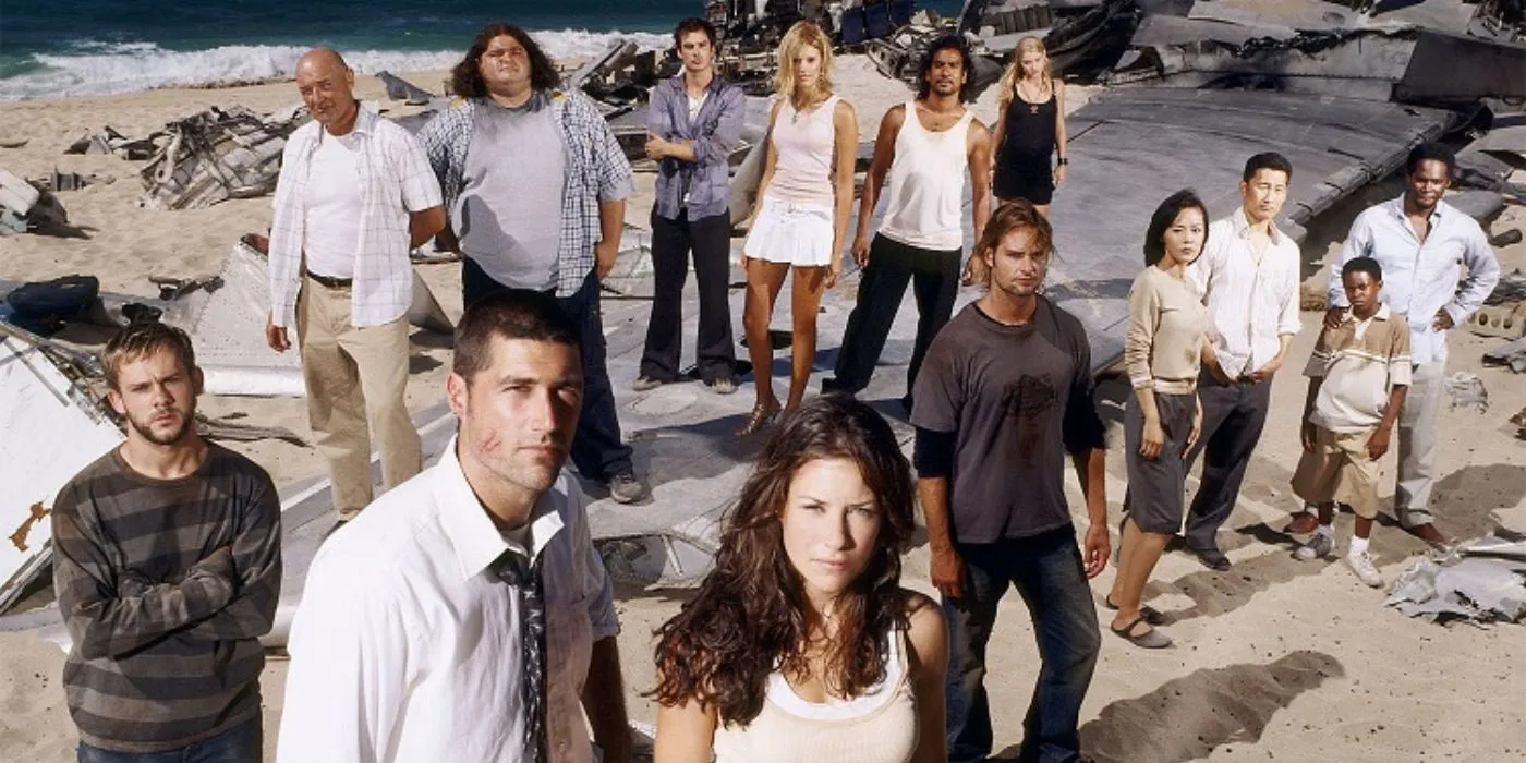 Le casting de la saison 1 de Lost debout sur la plage