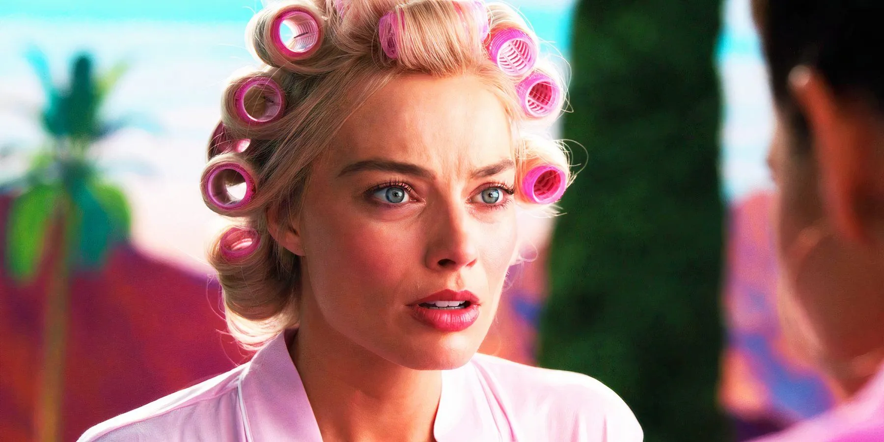 Margot Robbie zamyślona