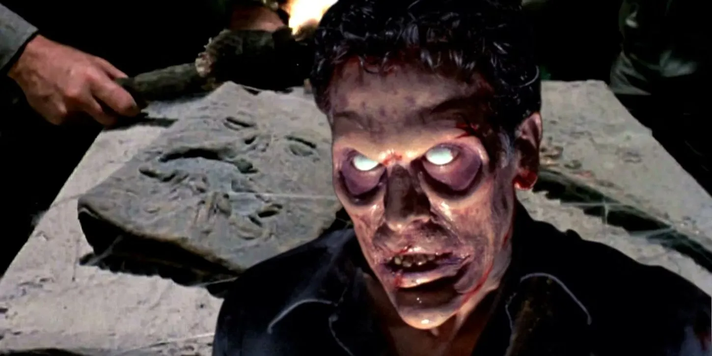 Imagem em destaque: Evil Dead, Deadite Ash (primeiro plano); Necronomicon Ex-Mortis (segundo plano)