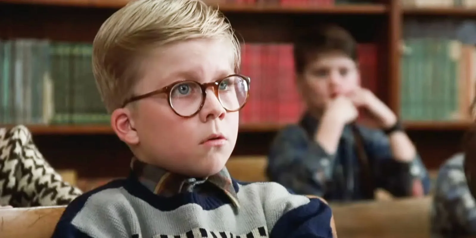 Ralphie, joué par Peter Billingsley, a l'air nerveux en classe dans Une histoire de Noël