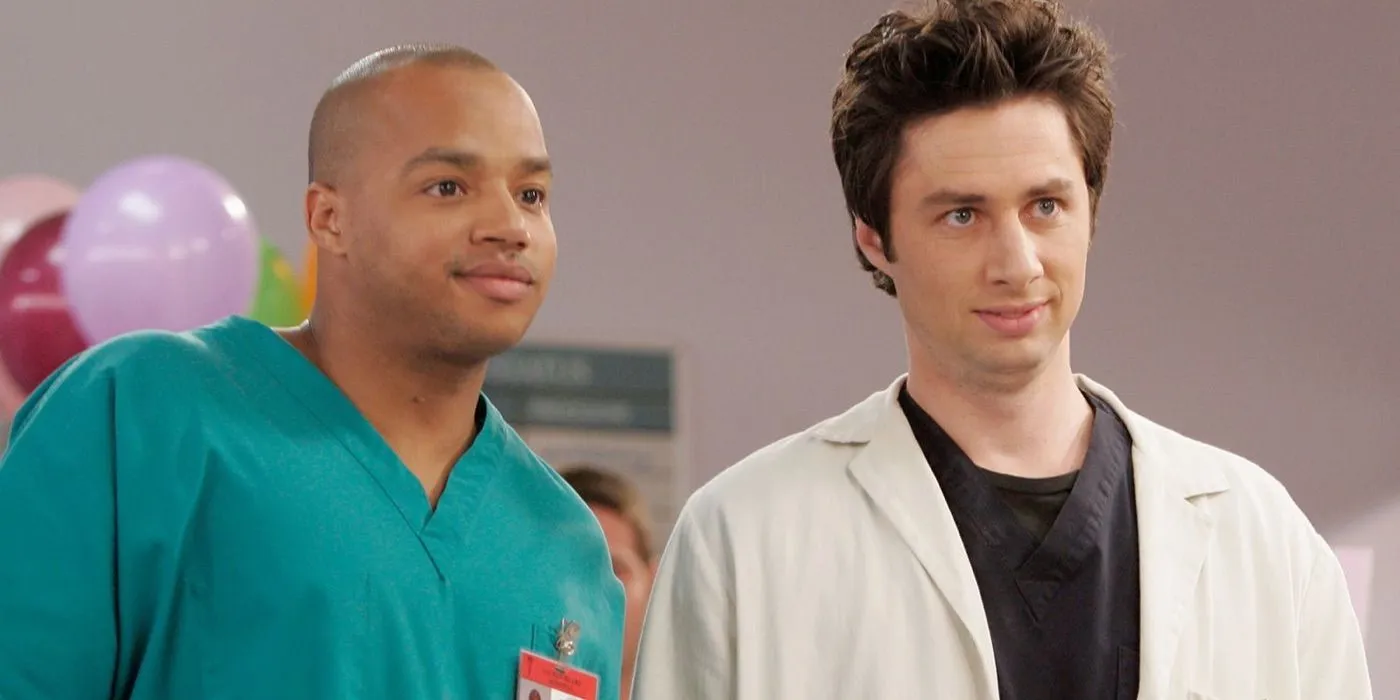 JD et Turk souriant à l'hôpital dans Scrubs