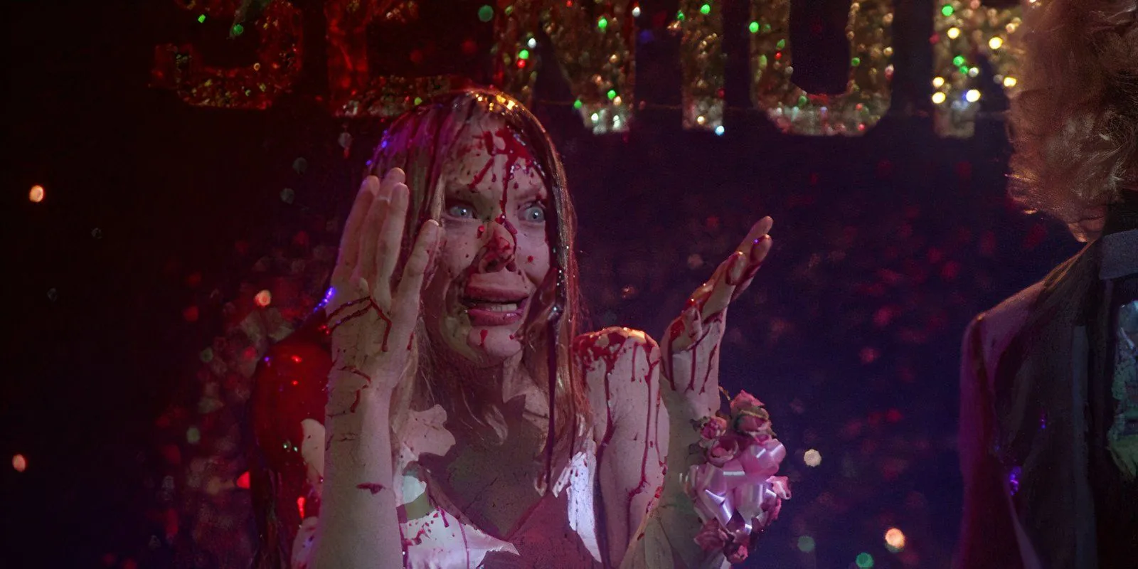 Sissy Spacek horrorizada y cubierta de sangre en Carrie