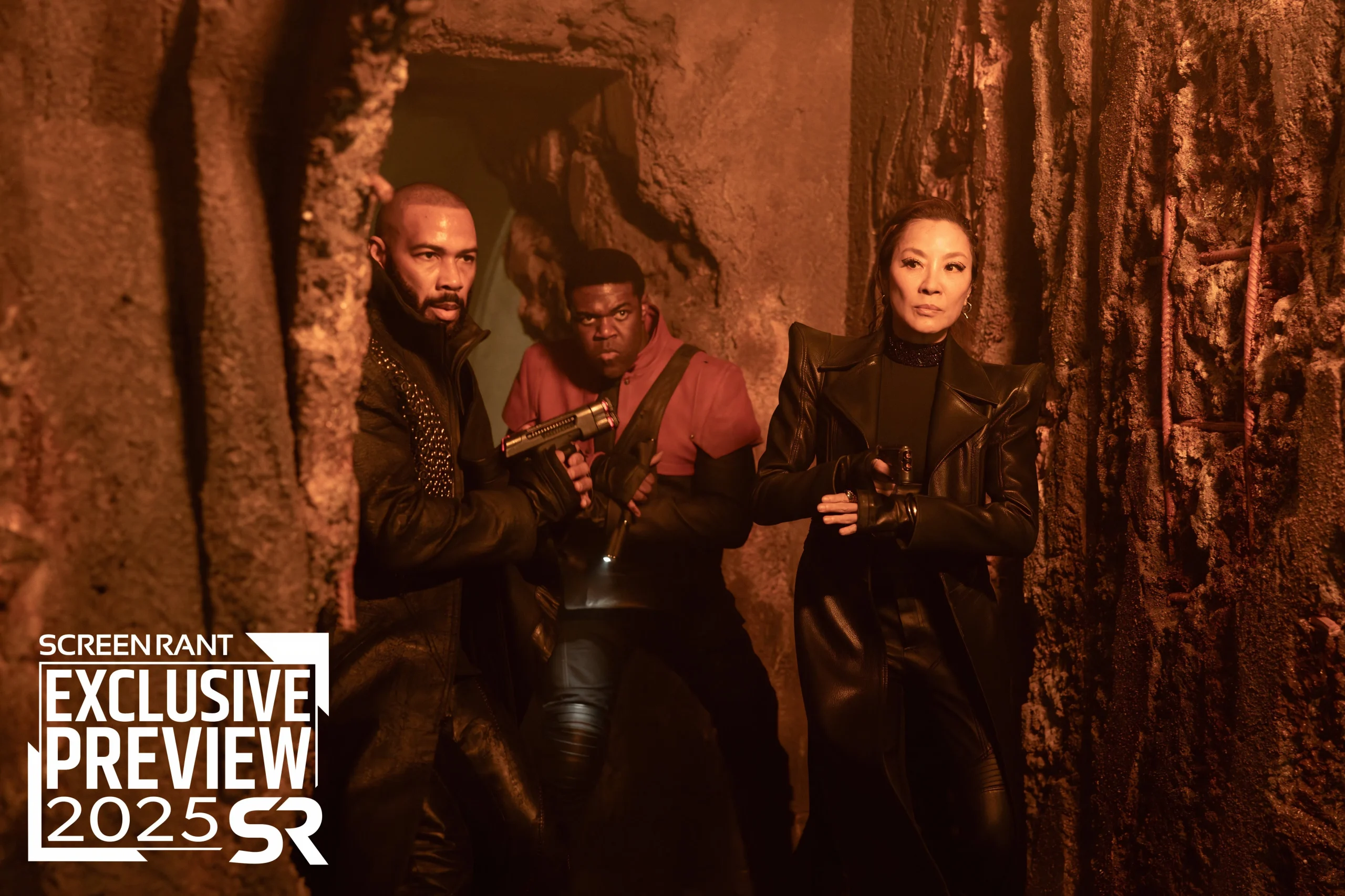 Star Trek Sezione 31 2025 Anteprima esclusiva del film ScreenRant Michelle Yeoh nel ruolo di Philippa Georgiou con due membri del suo equipaggio