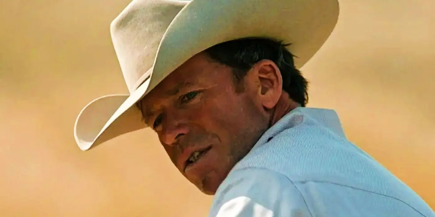 Taylor Sheridan nel ruolo di Travis Wheatley