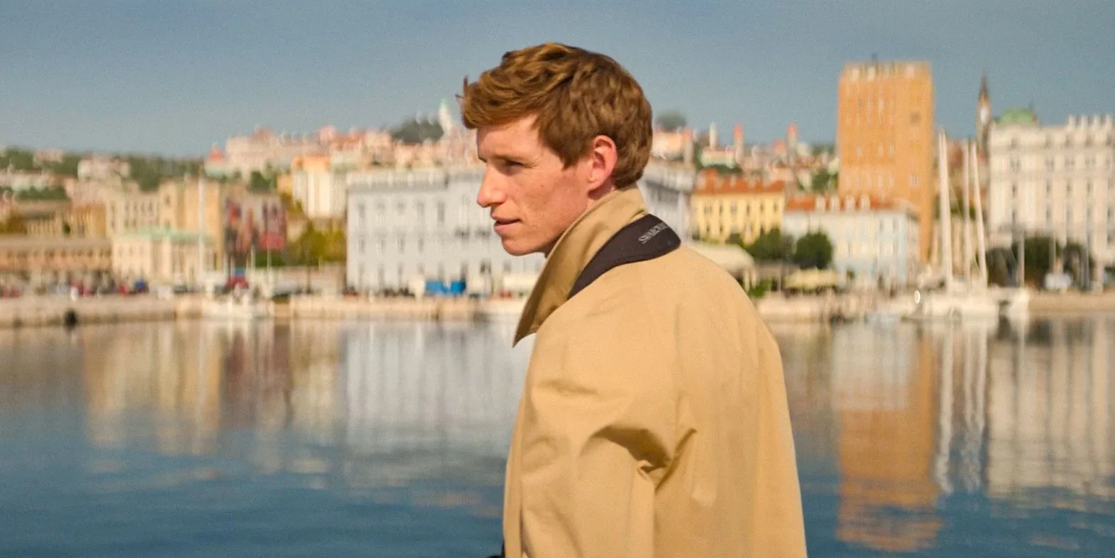 Lo Sciacallo (Eddie Redmayne) in Estonia in The Day of the Jackal Stagione 1 Ep 5