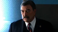 El showrunner explica por qué ningún miembro de la familia Reagan murió en el final de la serie Blue Bloods