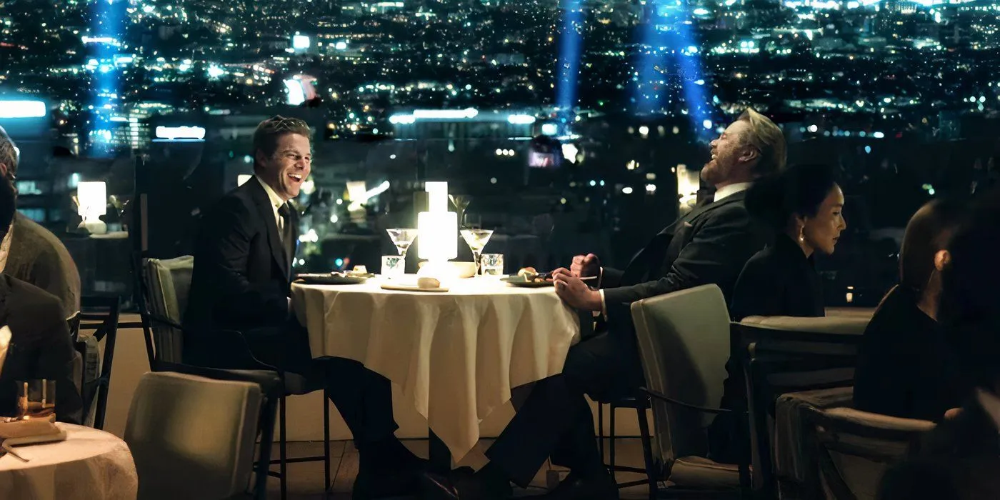 Dois advogados rindo em um jantar no terraço no teaser de Suits LA