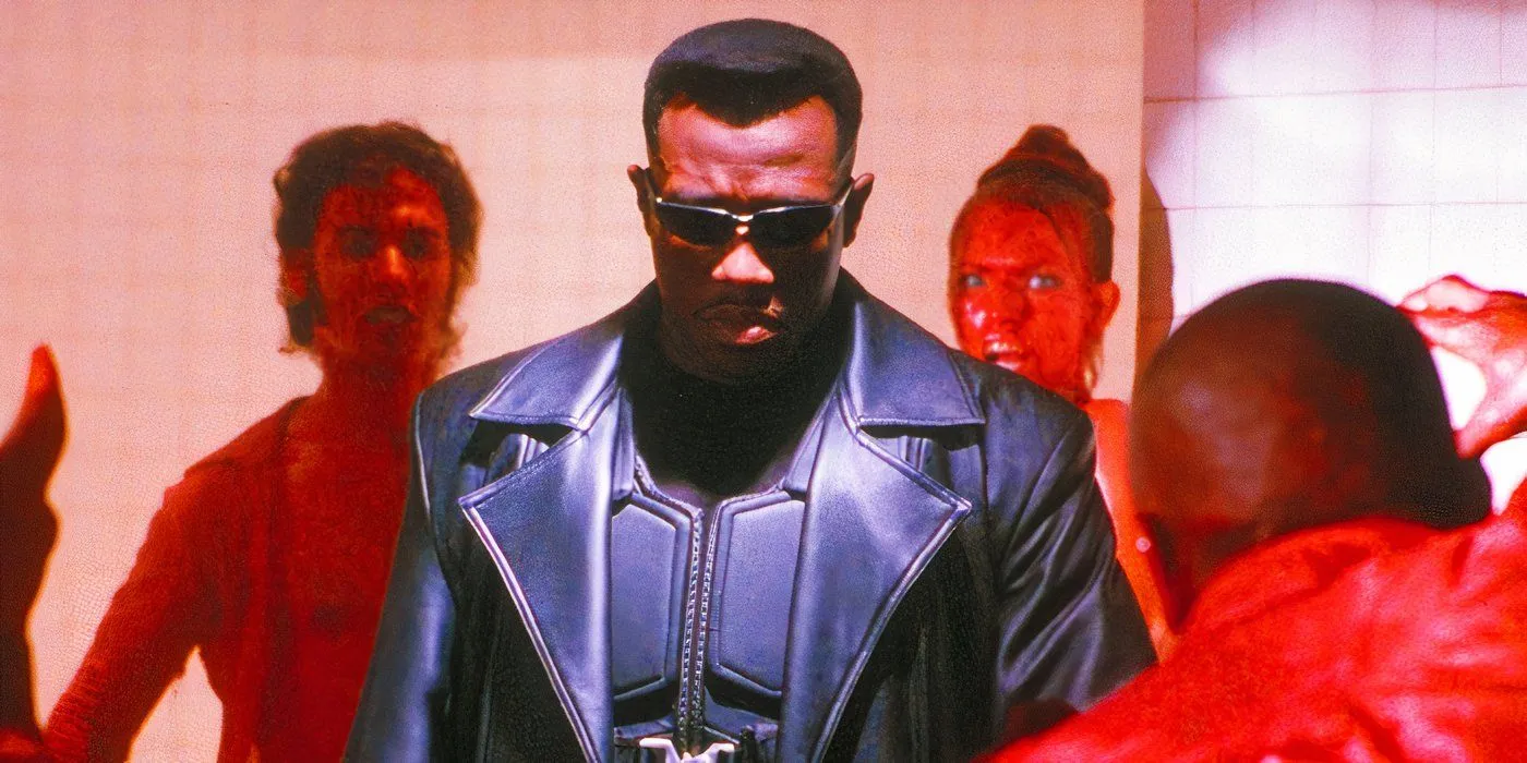 Blade di Wesley Snipes nel 1998 con la gente che impazzisce dietro di lui