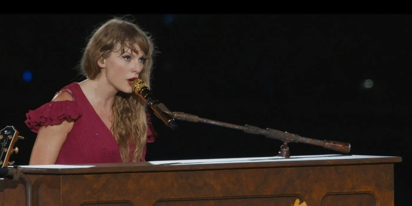 Taylor Swift joue du piano lors de la tournée Eras