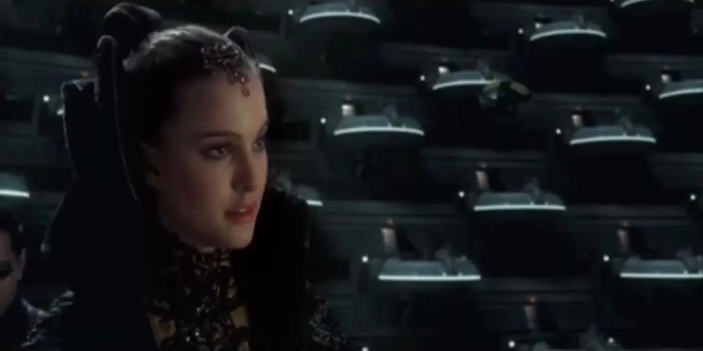 Padmé spricht vor dem Senat der Republik auf Coruscant.