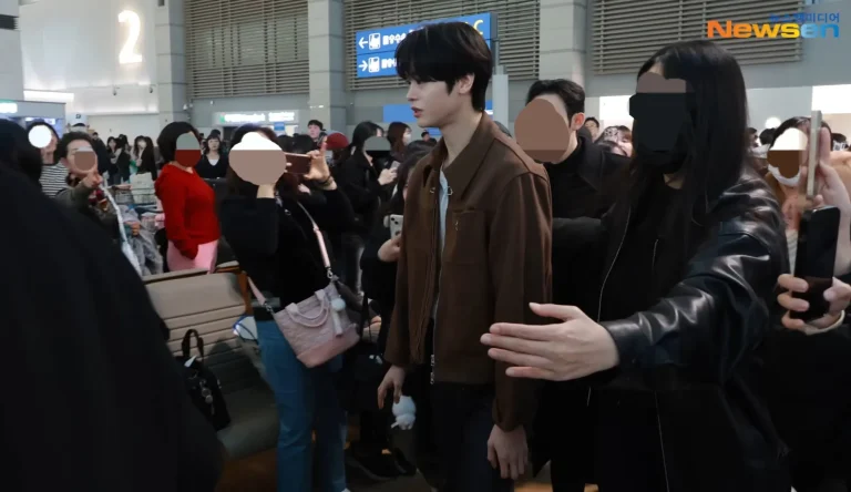 Fans of CYE’s Ma Jing Xiang Alarmed by Sasaeng Impersonating Airport Security