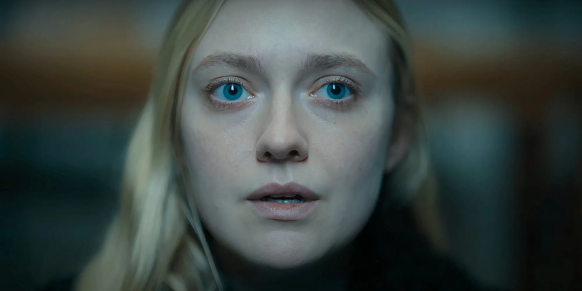 Dakota Fanning as Mina