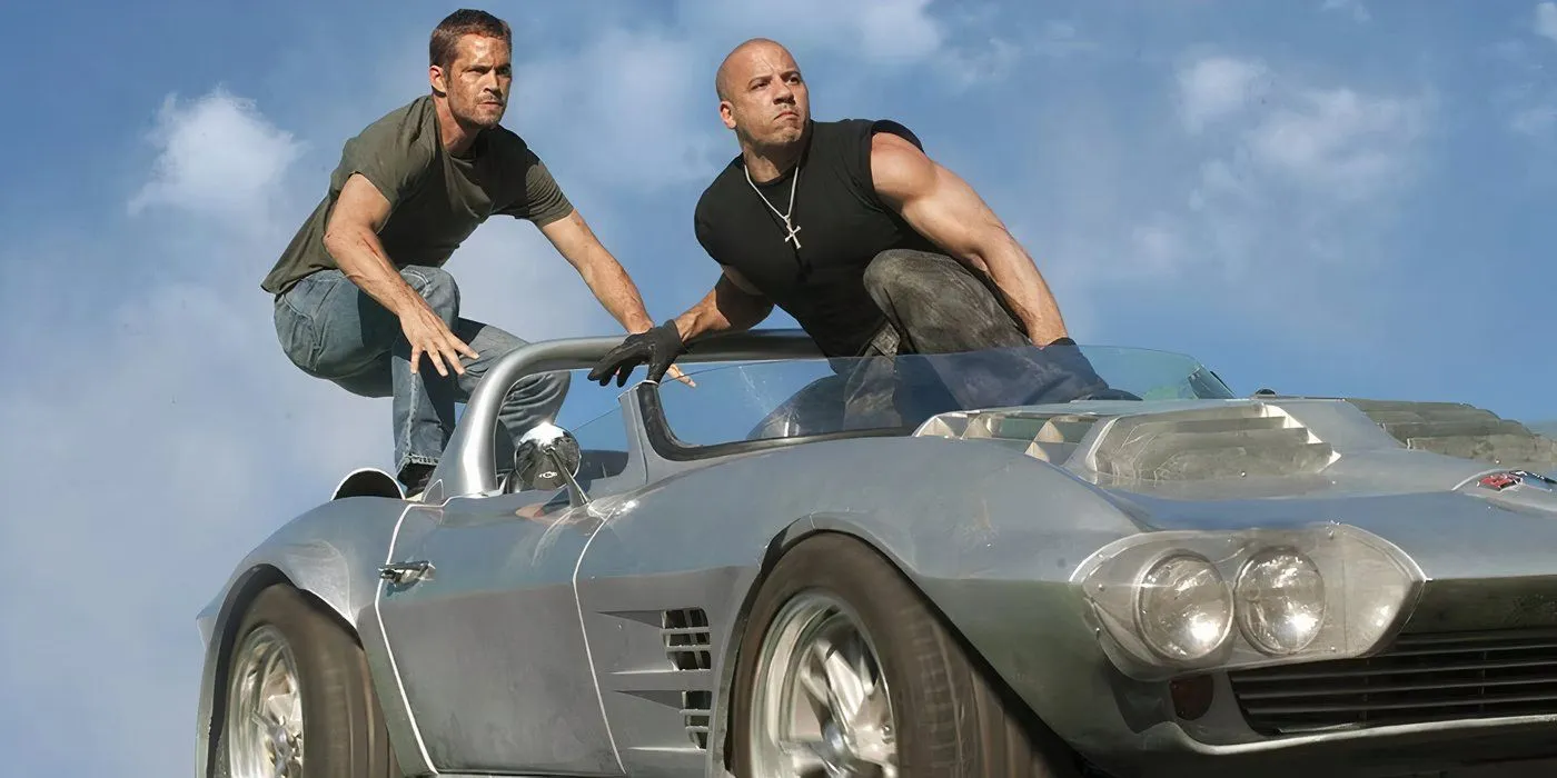 Dom et Brian sautent d'une voiture qui est sur le point de plonger dans un lac dans Fast Five