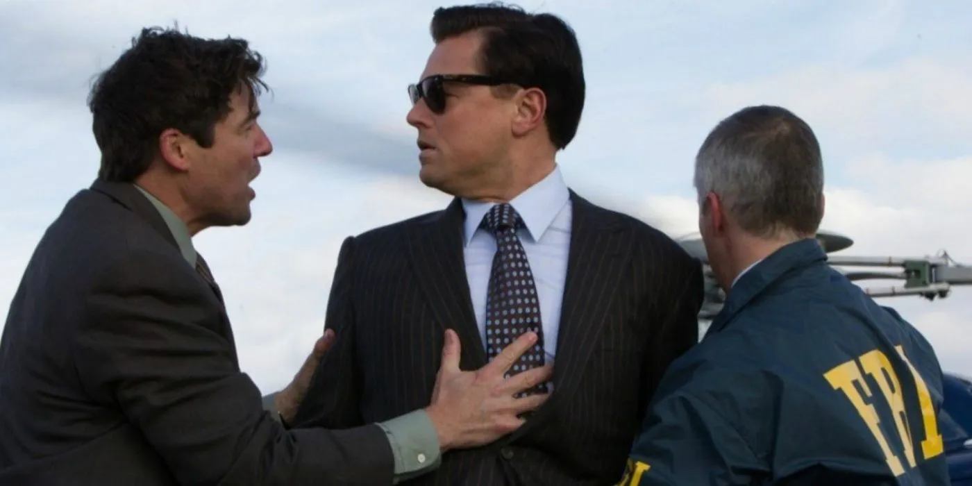 La scena dell'arresto di Jordan Belfort con l'agente dell'FBI