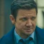 „Znowu stoję mocno”: Jeremy Renner wspomina drugą rocznicę swojego wypadku w szczerym poście wyrażającym wdzięczność i przeprosiny dla swoich ratowników